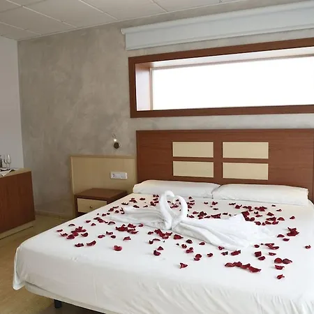 Internacional Hotel 2*