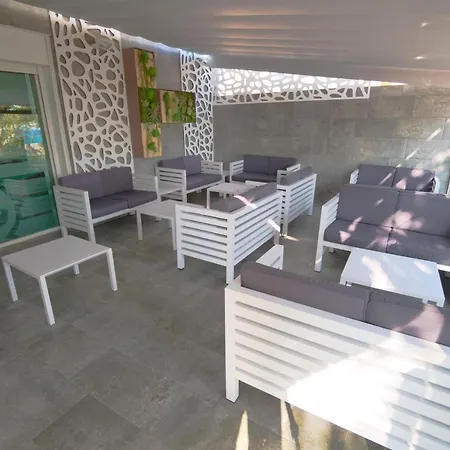 Internacional Hotel 3*