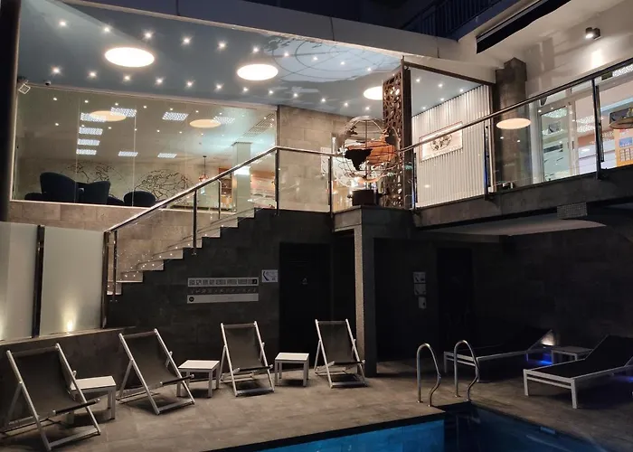 Internacional Hotel 3*