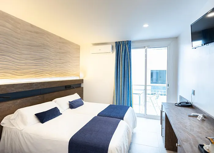 Internacional Hotel 3*