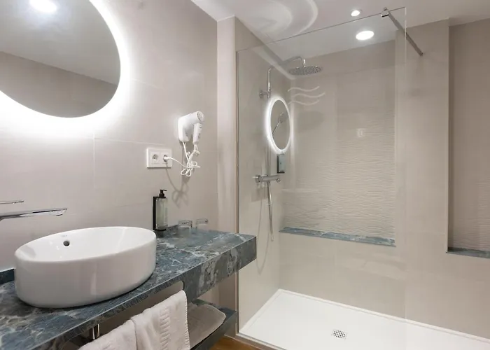 מלון Internacional 3*